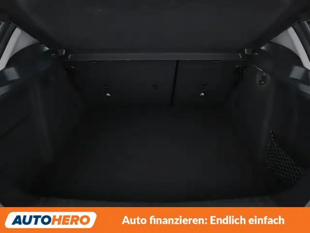 BMW 1 Series view 14