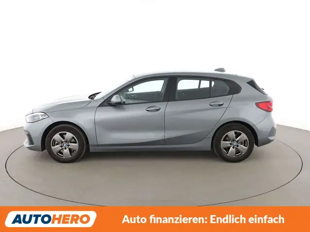 BMW 1 Series view 3