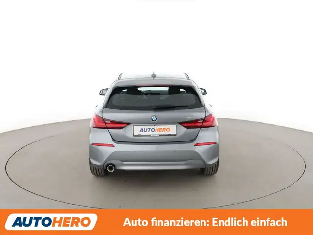 BMW 1 Series view 5