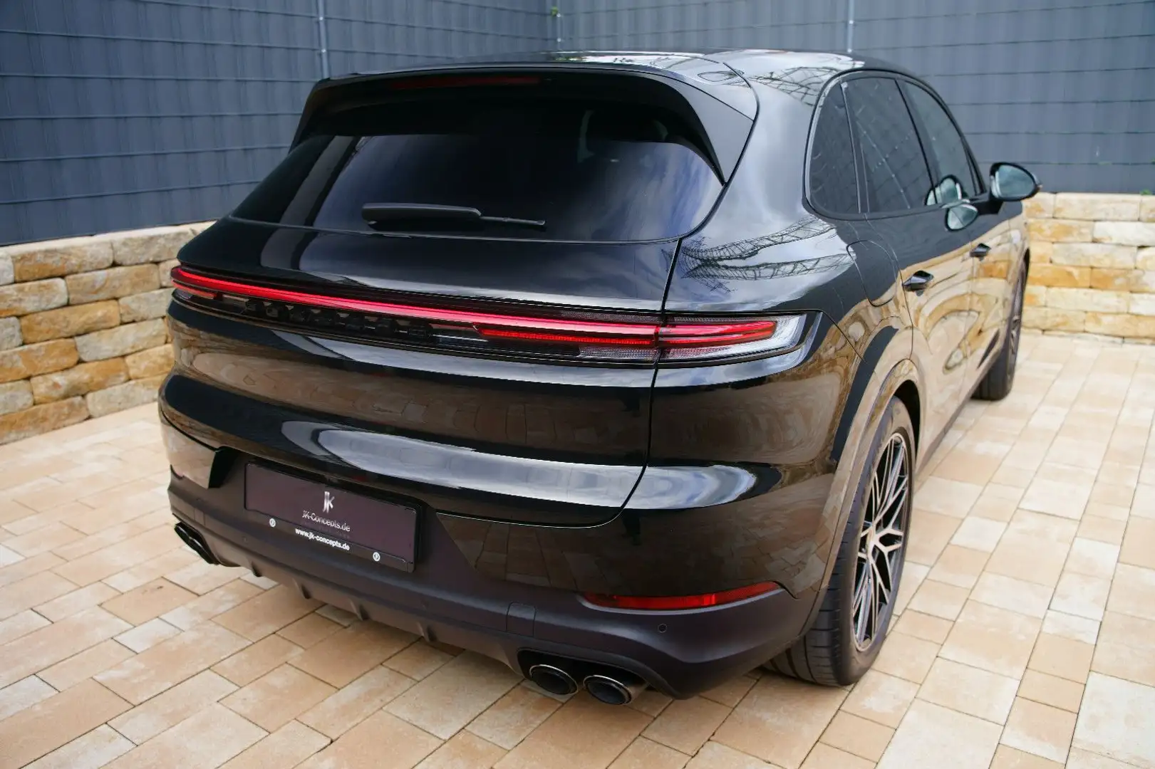 Porsche Cayenne E-Hybrid *P-Display*HeadUP*MASSAGE Schwarz - 1