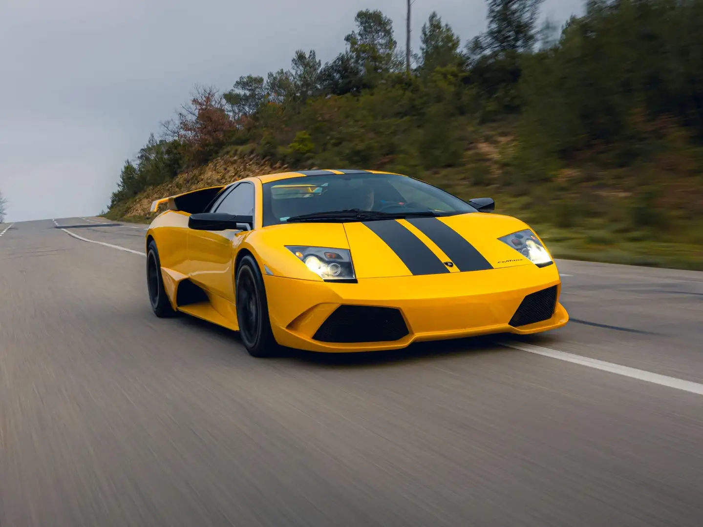 Lamborghini Murciélago LP 580 Amarillo - 1