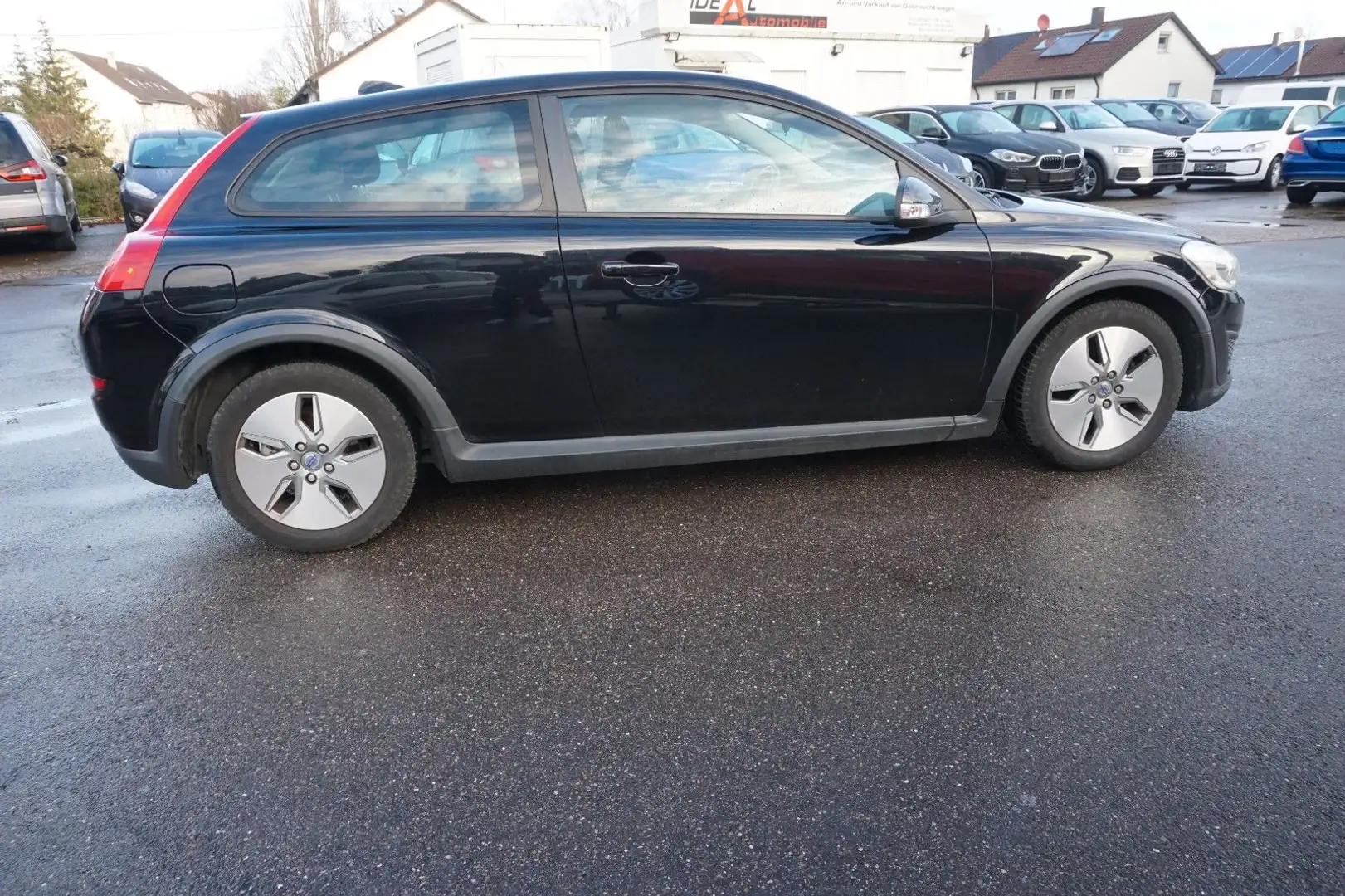 Volvo C30 1.6 D Drive Kinetic Schwarz - 2
