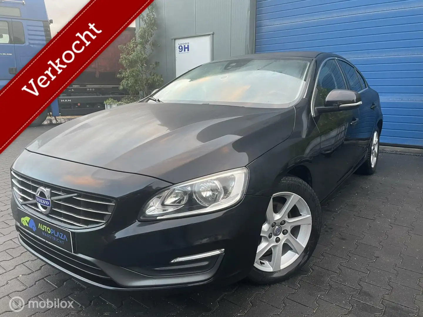 Volvo S60 / D2 / Summum / Zuinig / Dealer service Negro - 1