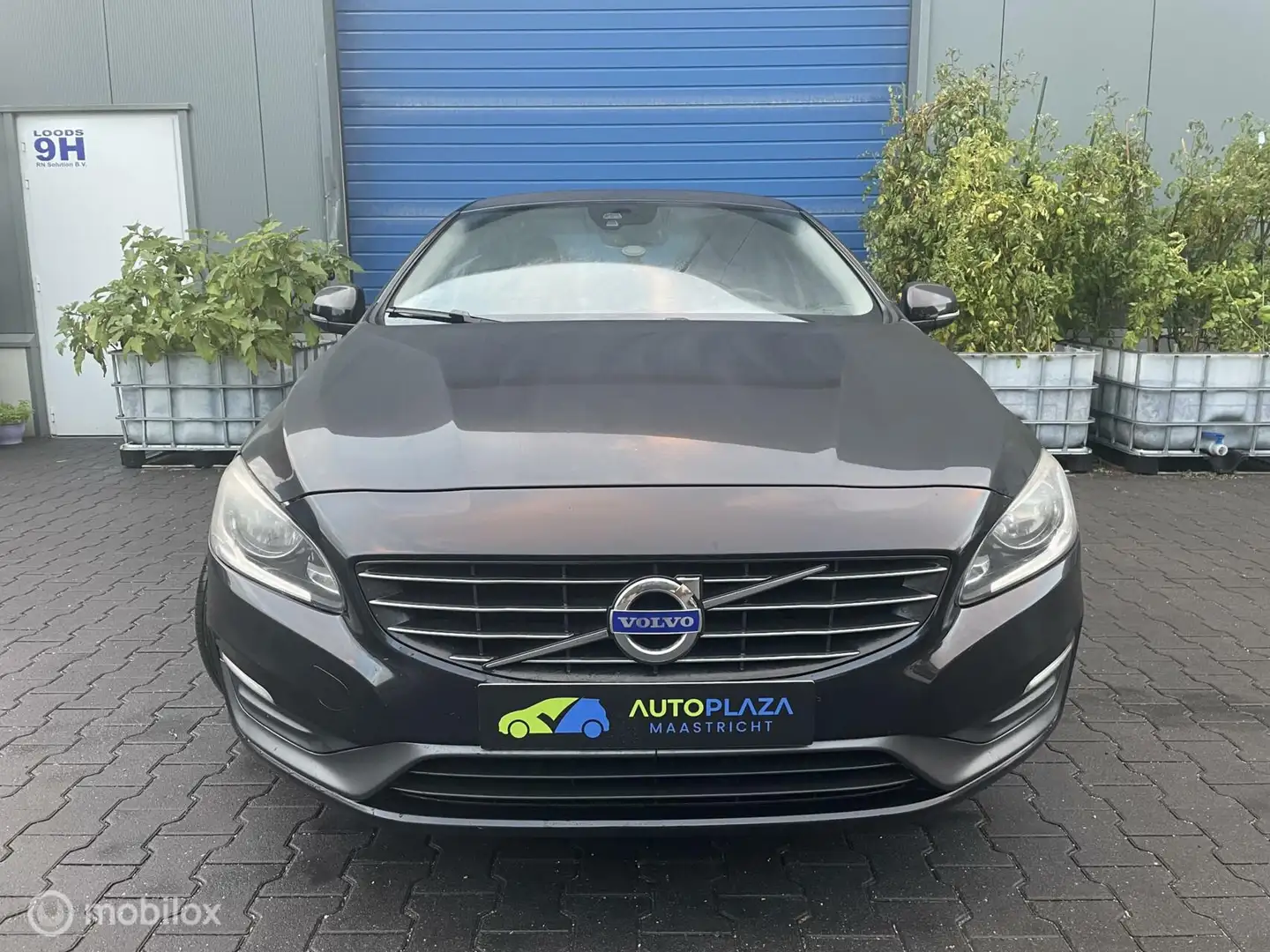 Volvo S60 / D2 / Summum / Zuinig / Dealer service Negro - 2