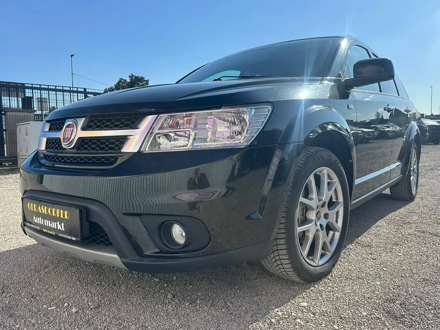 Fiat Freemont 2,0 Multijet Lounge AWD *7-Sitze*Leder*Navi* Schwarz - 2