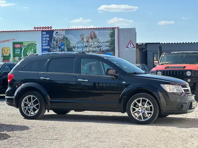 Fiat Freemont 2,0 Multijet Lounge AWD *7-Sitze*Leder*Navi*