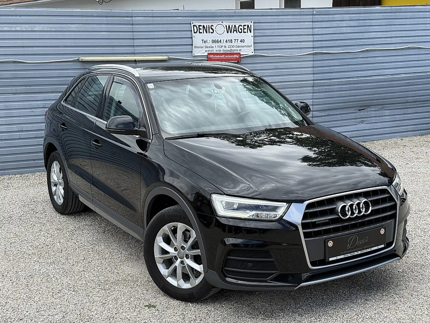 Audi Q3 2,0 TDI Intense quattro Zwart - 1