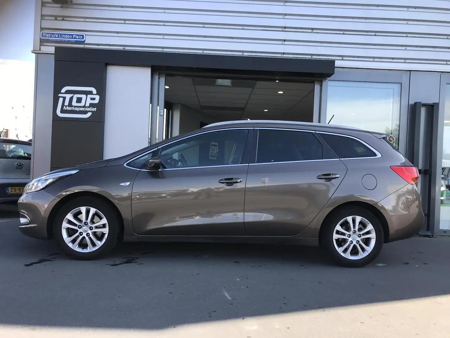 Kia Ceed SW / cee'd SW Sportswagon 1.4 Businesspack Navi Brun - 2