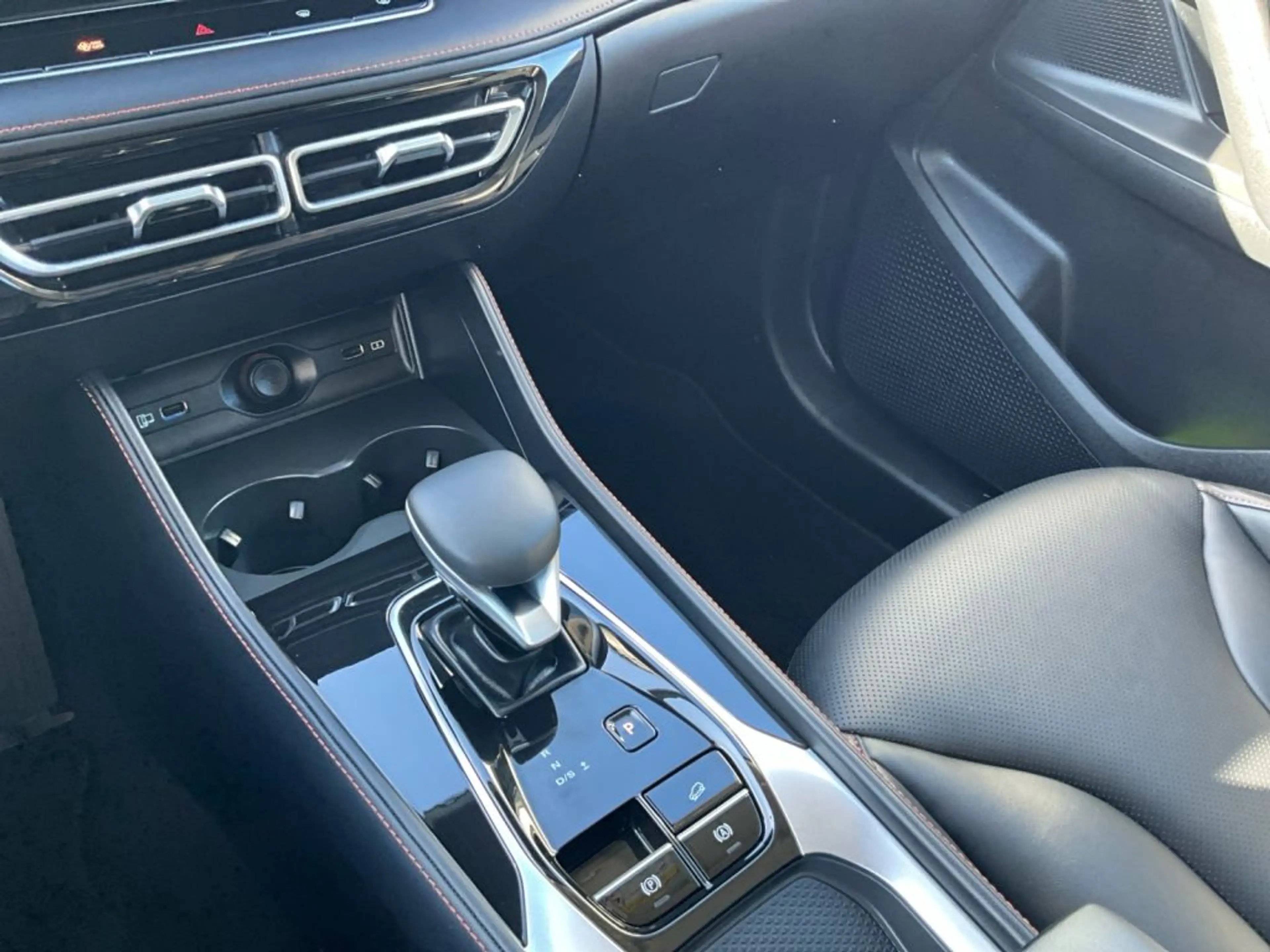 MG HS 1.5T Aut. Luxury — photo 13