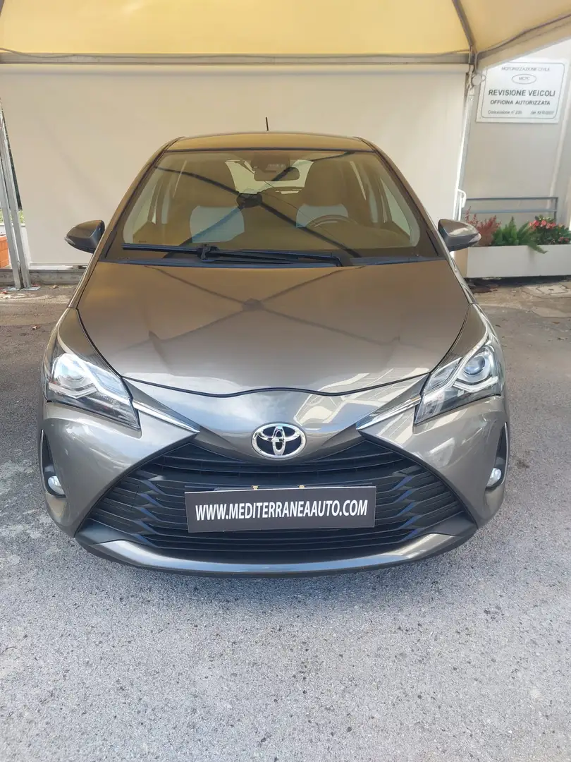 Toyota Yaris Yaris 5p 1.0 Active my18 Bronzo - 1