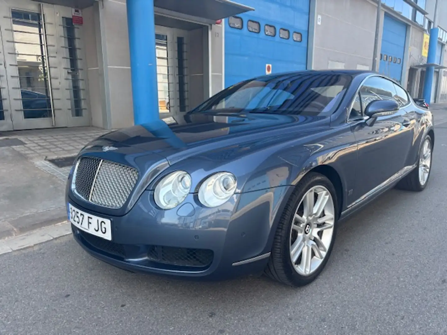 Bentley Continental GT Mulliner W12 Aut. Gris - 2