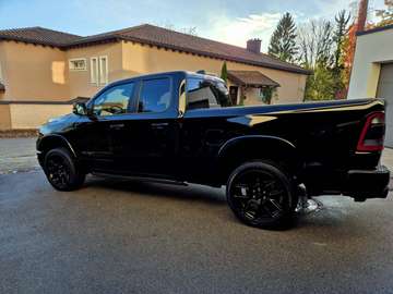 V8 Laramie Quad Cab Night Edition (VSt. abzugsberechtigt!)