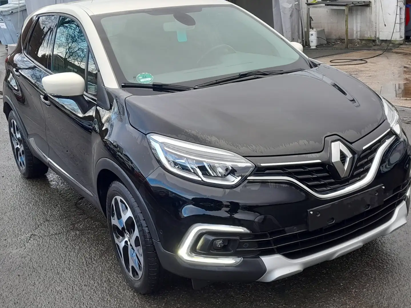 Renault Captur 0.9 TCe Intens (EU6c) Zwart - 1