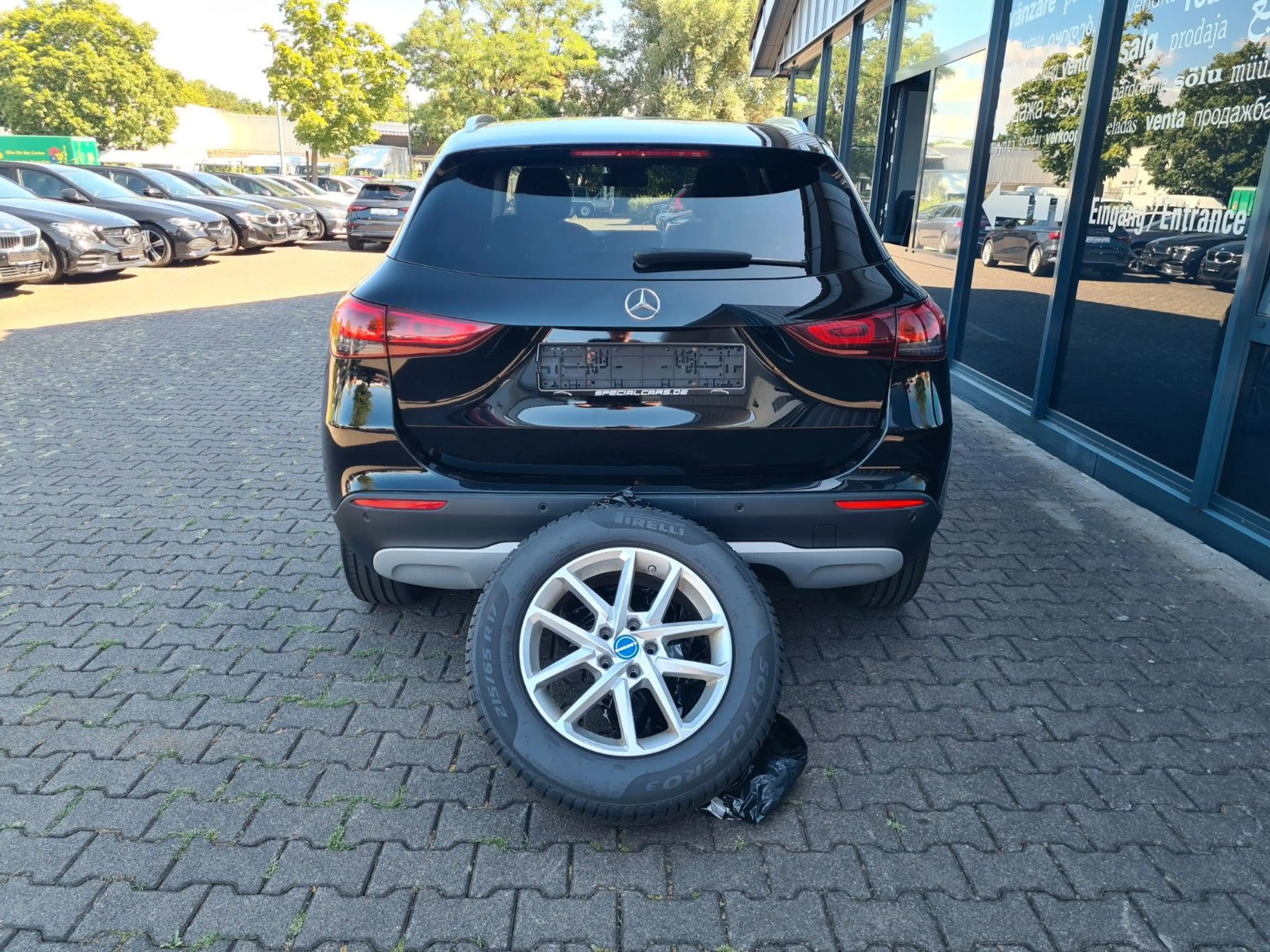 Mercedes-Benz GLA 200 d 4Matic - NAVI - LED - AHK - CAM - — photo 7