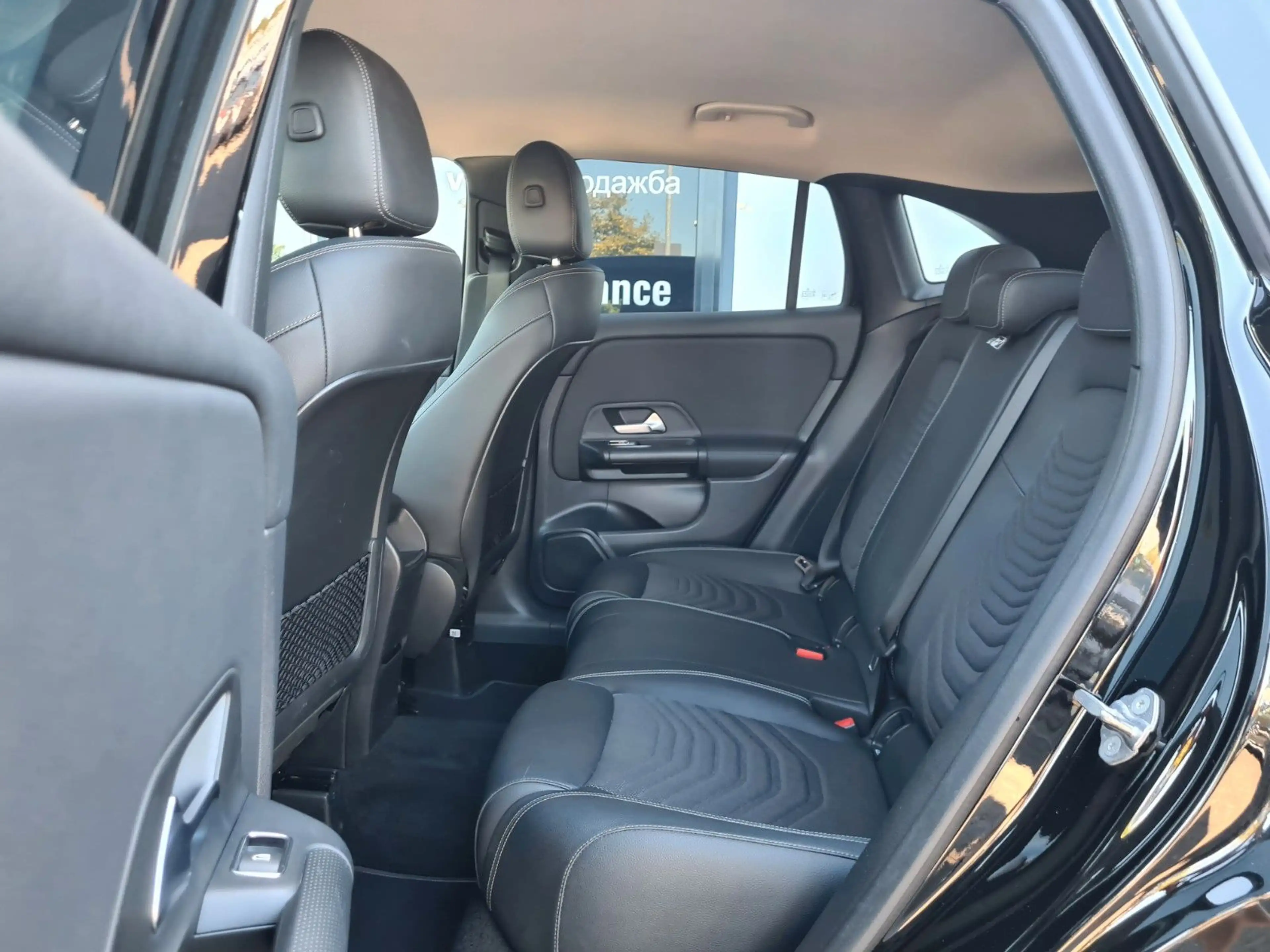 Mercedes-Benz GLA 200 d 4Matic - NAVI - LED - AHK - CAM - — photo 14