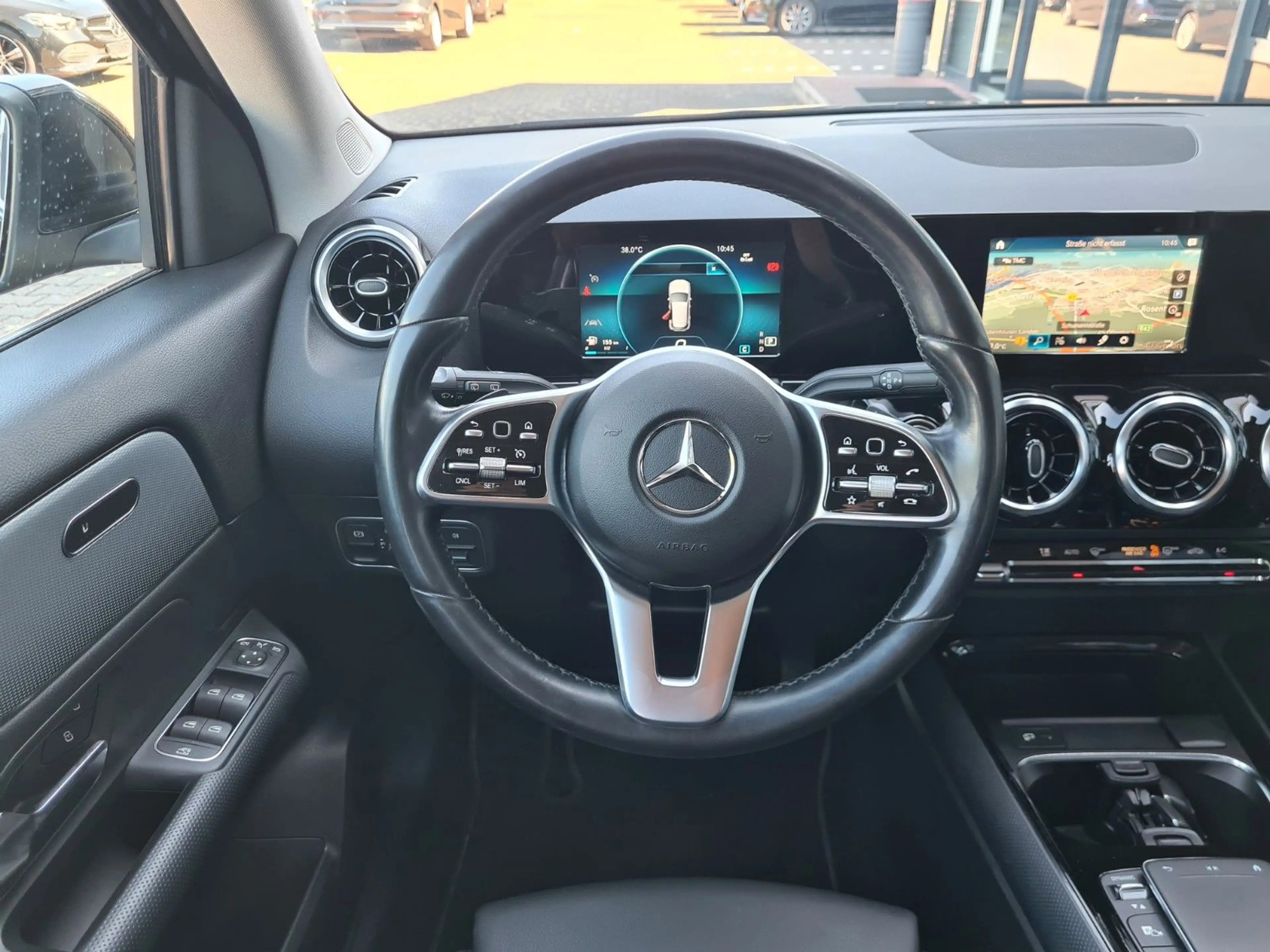 Mercedes-Benz GLA 200 d 4Matic - NAVI - LED - AHK - CAM - — photo 12