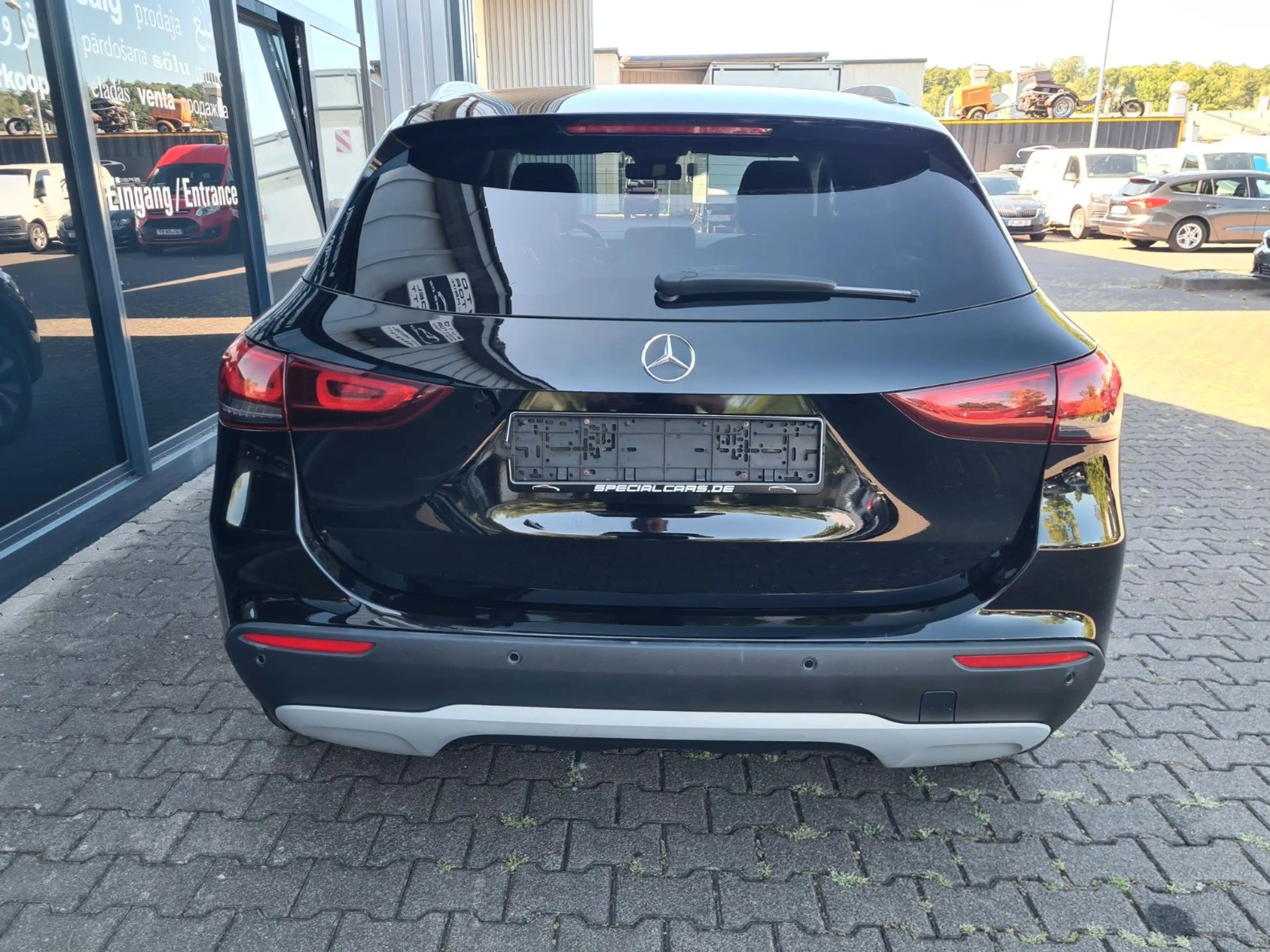 Mercedes-Benz GLA 200 d 4Matic - NAVI - LED - AHK - CAM - — photo 6