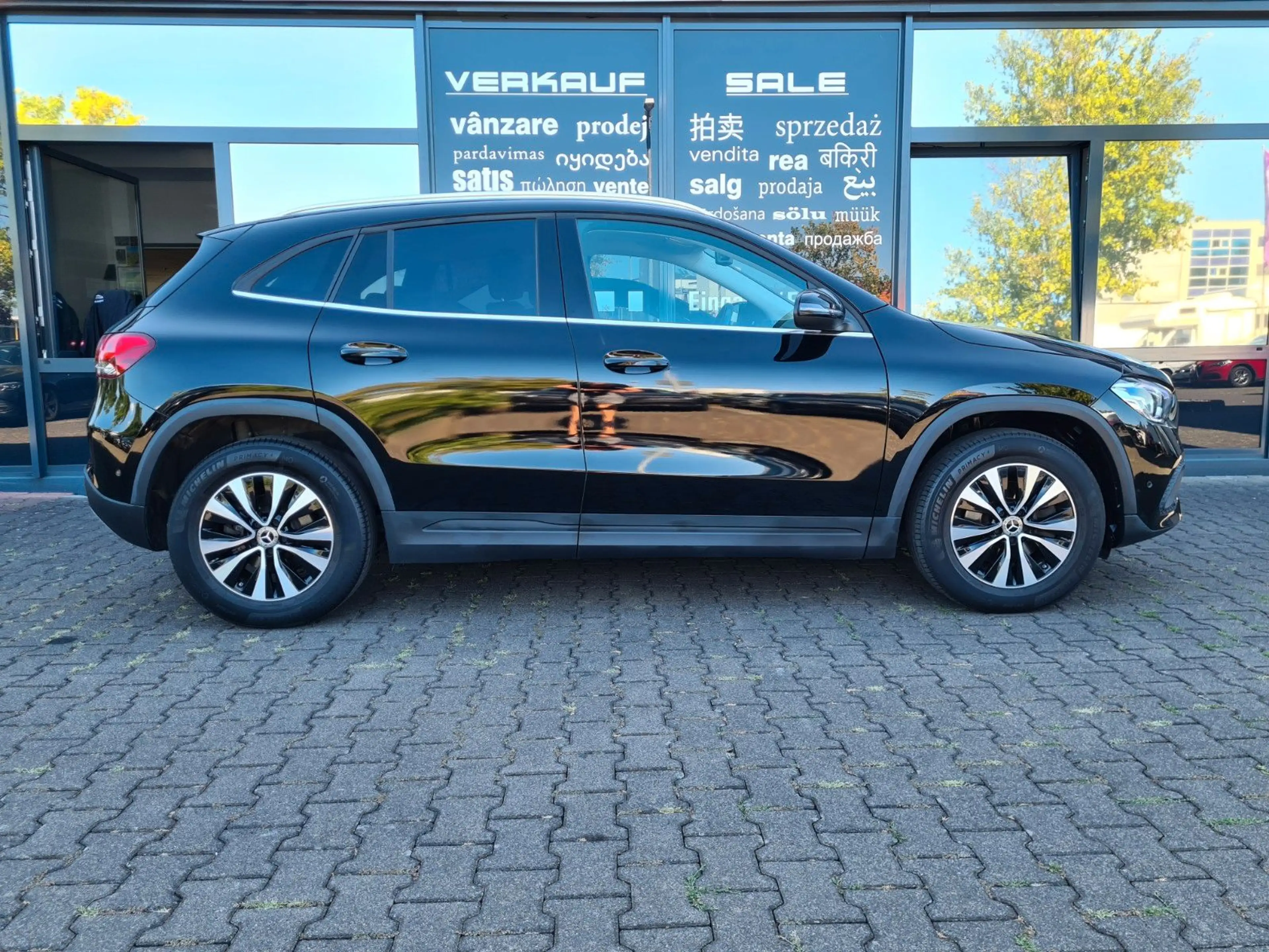 Mercedes-Benz GLA 200 d 4Matic - NAVI - LED - AHK - CAM - — photo 9