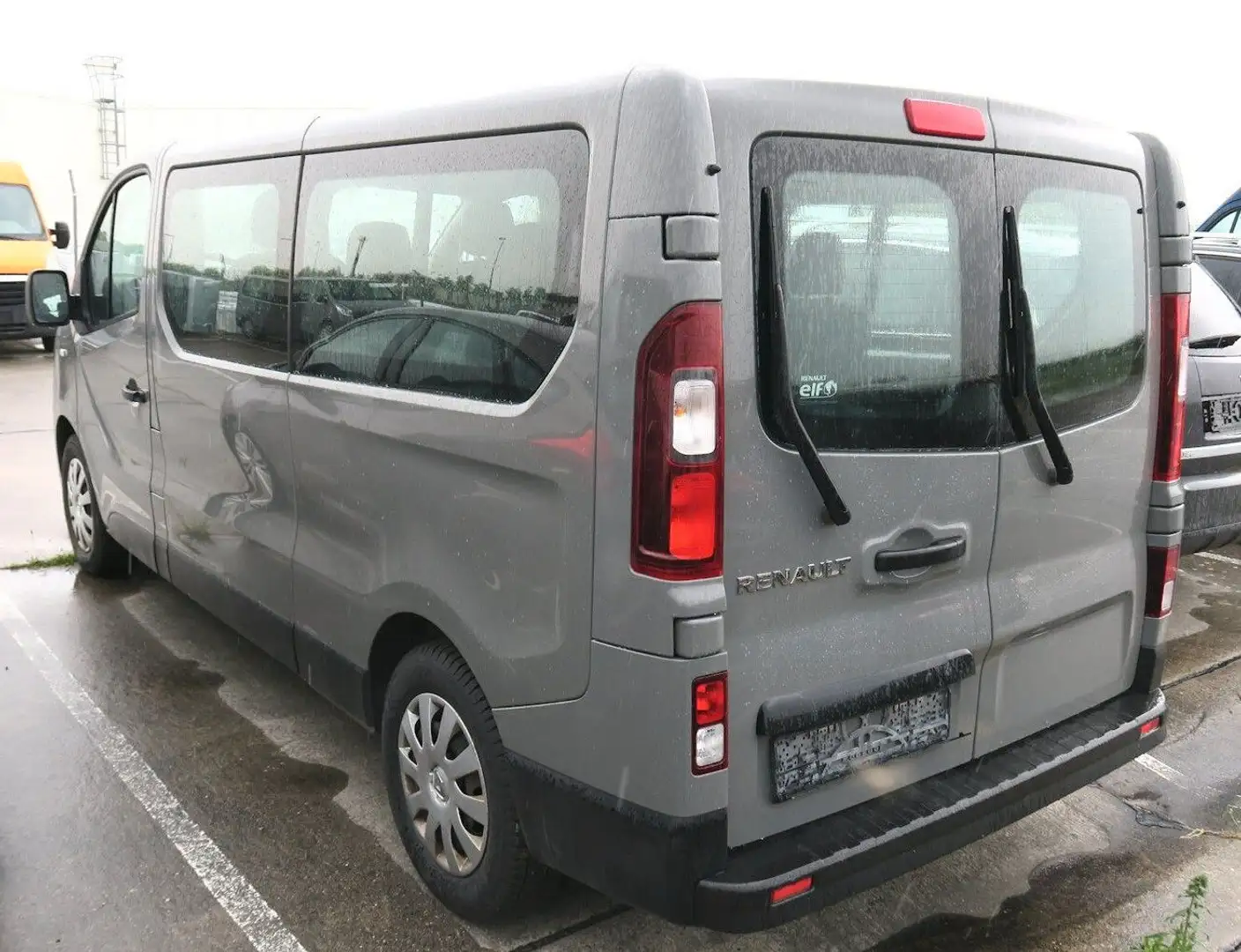Renault Trafic 1.6 dCi / 8-Sitze / 1. Hand Grau - 2