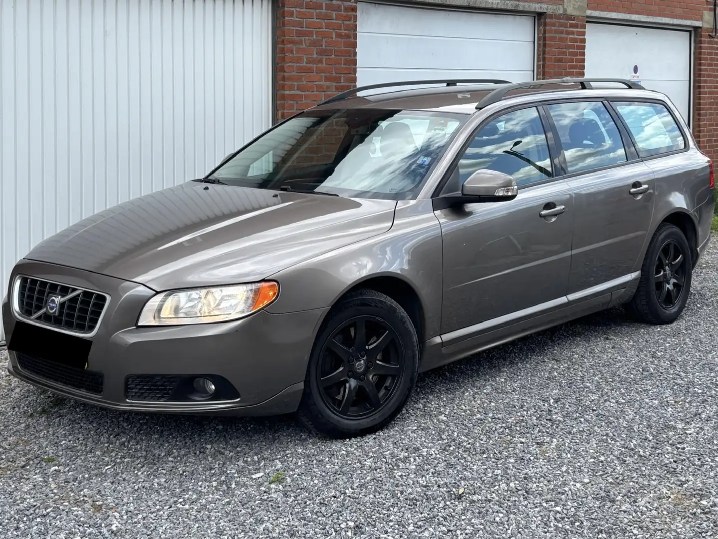 Volvo V70 2.4 D Kinetic Geartronic - 1