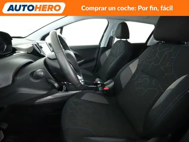 Peugeot 2008 view 11