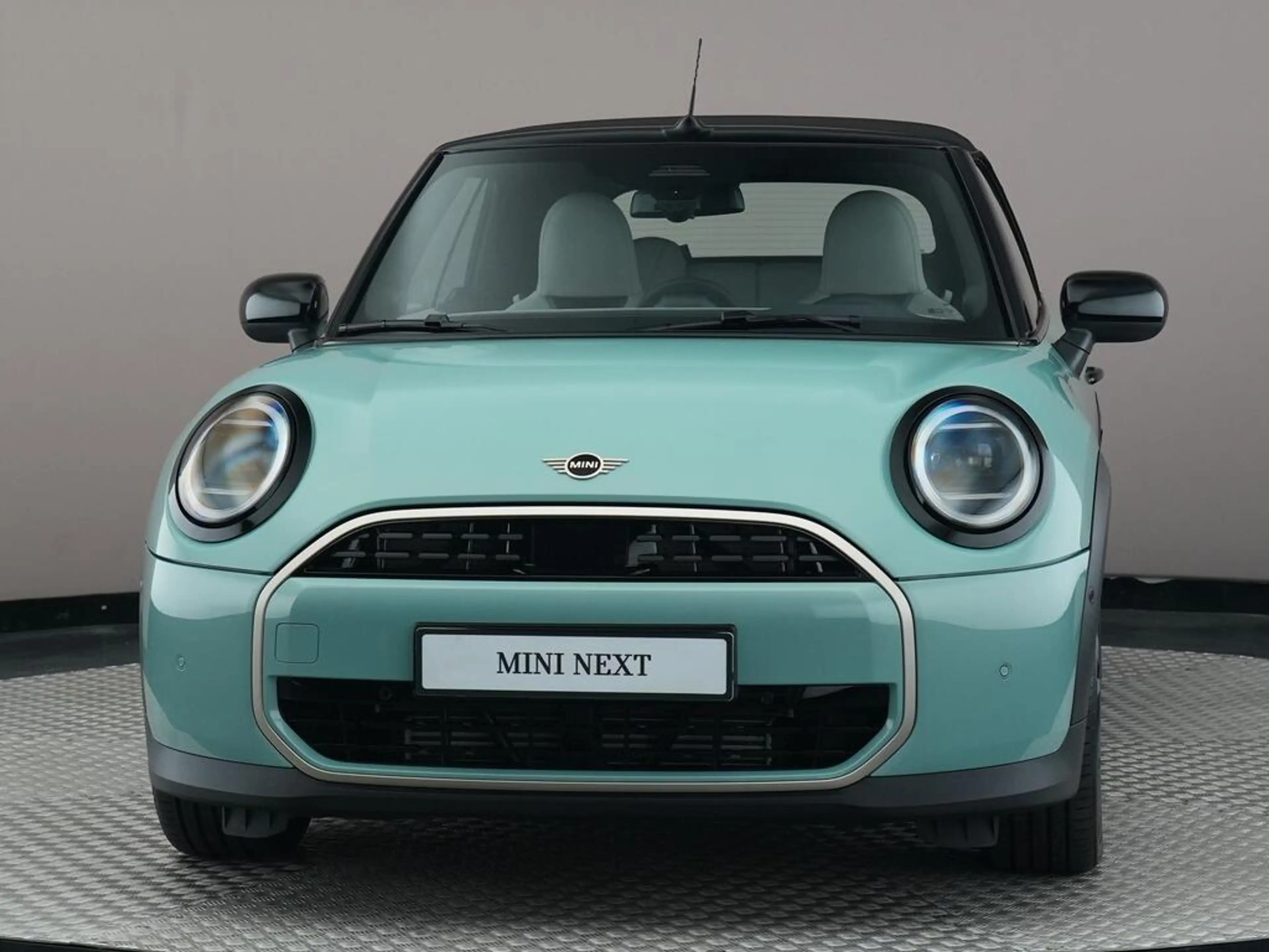 MINI Cooper C Cabrio 2.0 Favoured L — photo 2