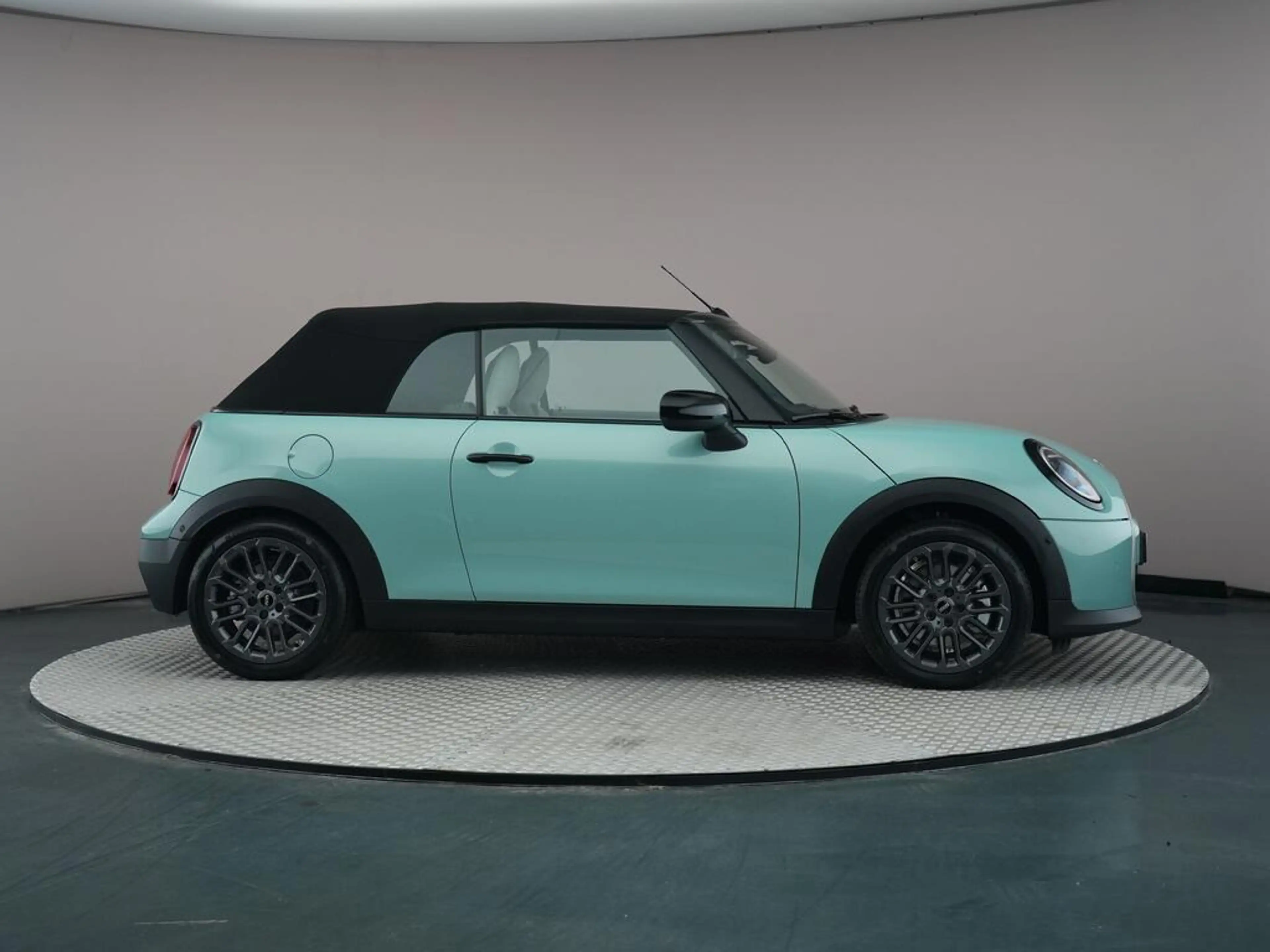 MINI Cooper C Cabrio 2.0 Favoured L — photo 8
