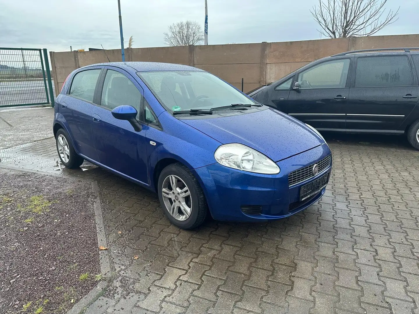 Fiat Grande Punto Grande Punto  5-Türer 1.2 8V Active Blau - 1