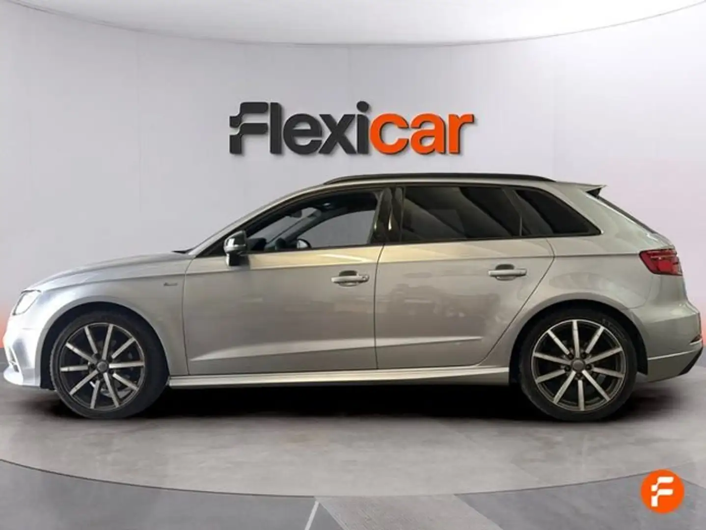 Audi A3 Sportback 35 TFSI S tronic 110kW Gris - 2
