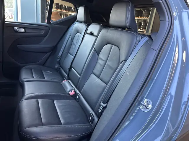 Volvo XC40 view 13