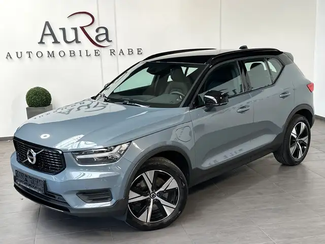 Volvo XC40 view 2