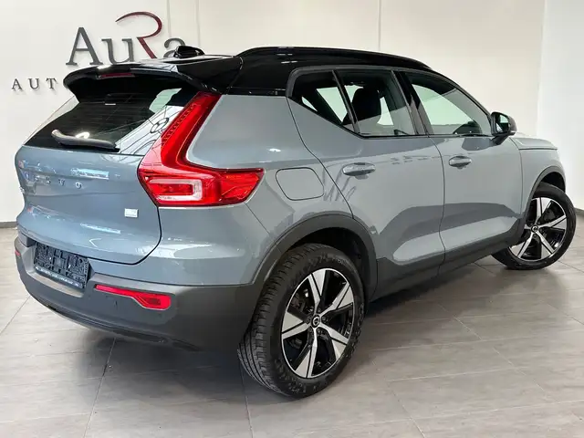 Volvo XC40 view 4