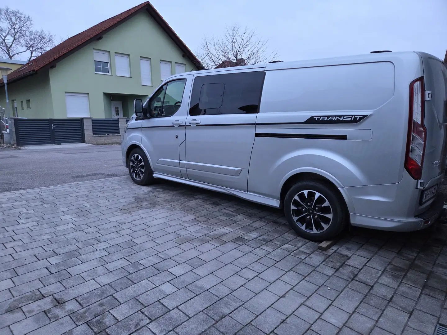 Ford Transit Custom Variobus 2,0 TDCI L2H1 320 Sport mHEV - 2