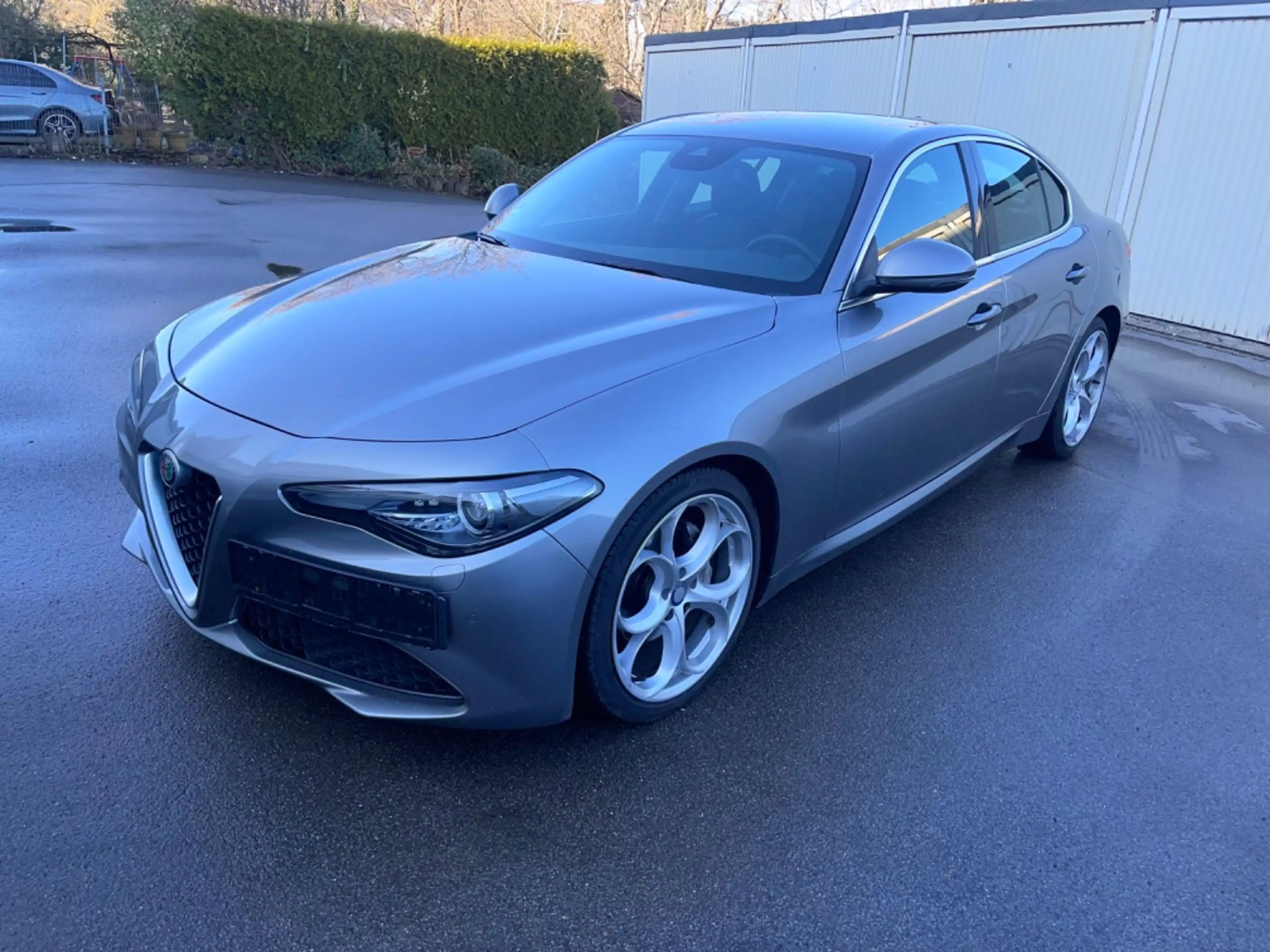 Alfa Romeo Giulia Super Q4 Klima PDC 2HD navi F1 Schaltung — photo 2