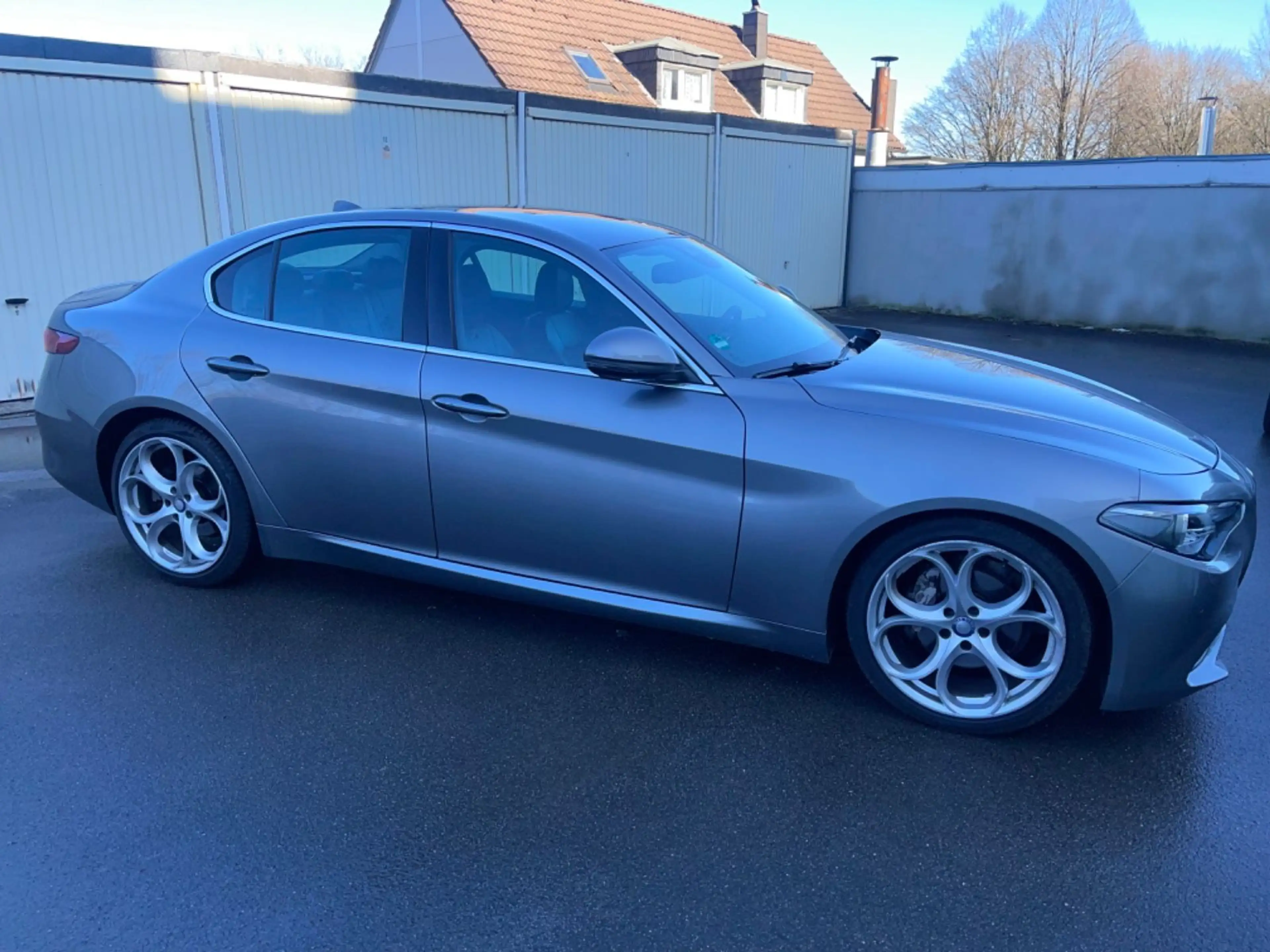 Alfa Romeo Giulia Super Q4 Klima PDC 2HD navi F1 Schaltung — photo 6