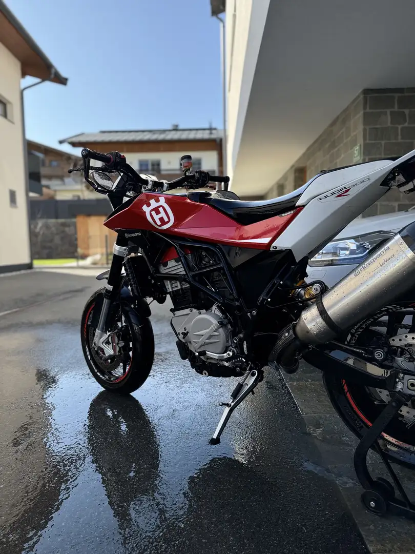Husqvarna Nuda 900 R - 1