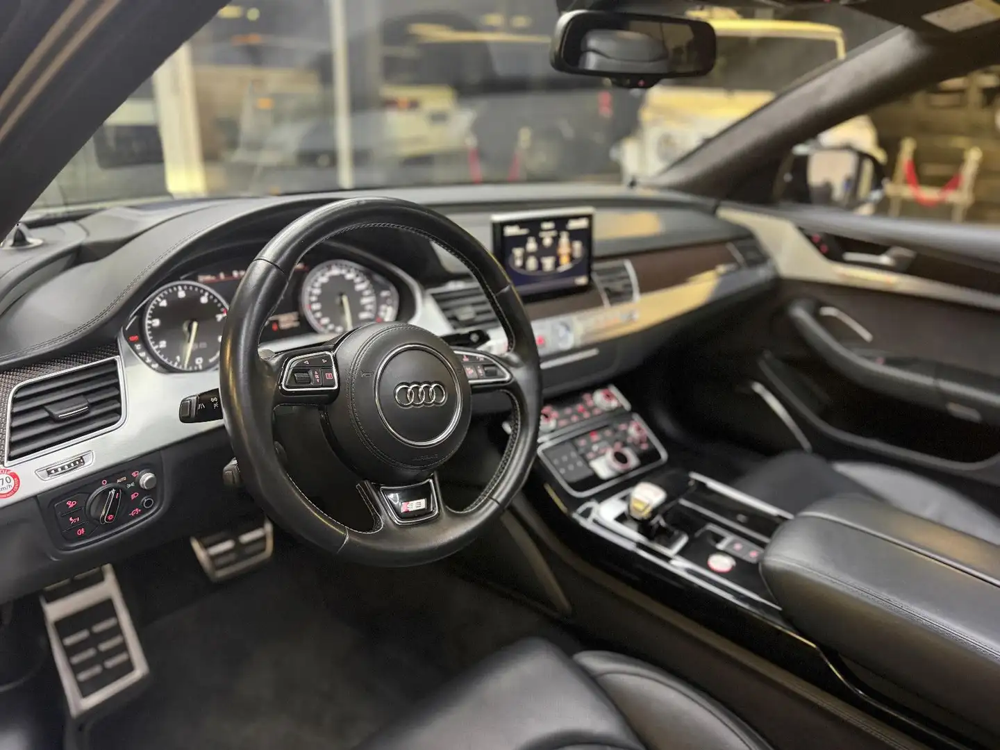 Audi S8 4.0 TFSI QUATTRO/PLUS/NIGHT/CARBON/CERAMIC Schwarz - 2
