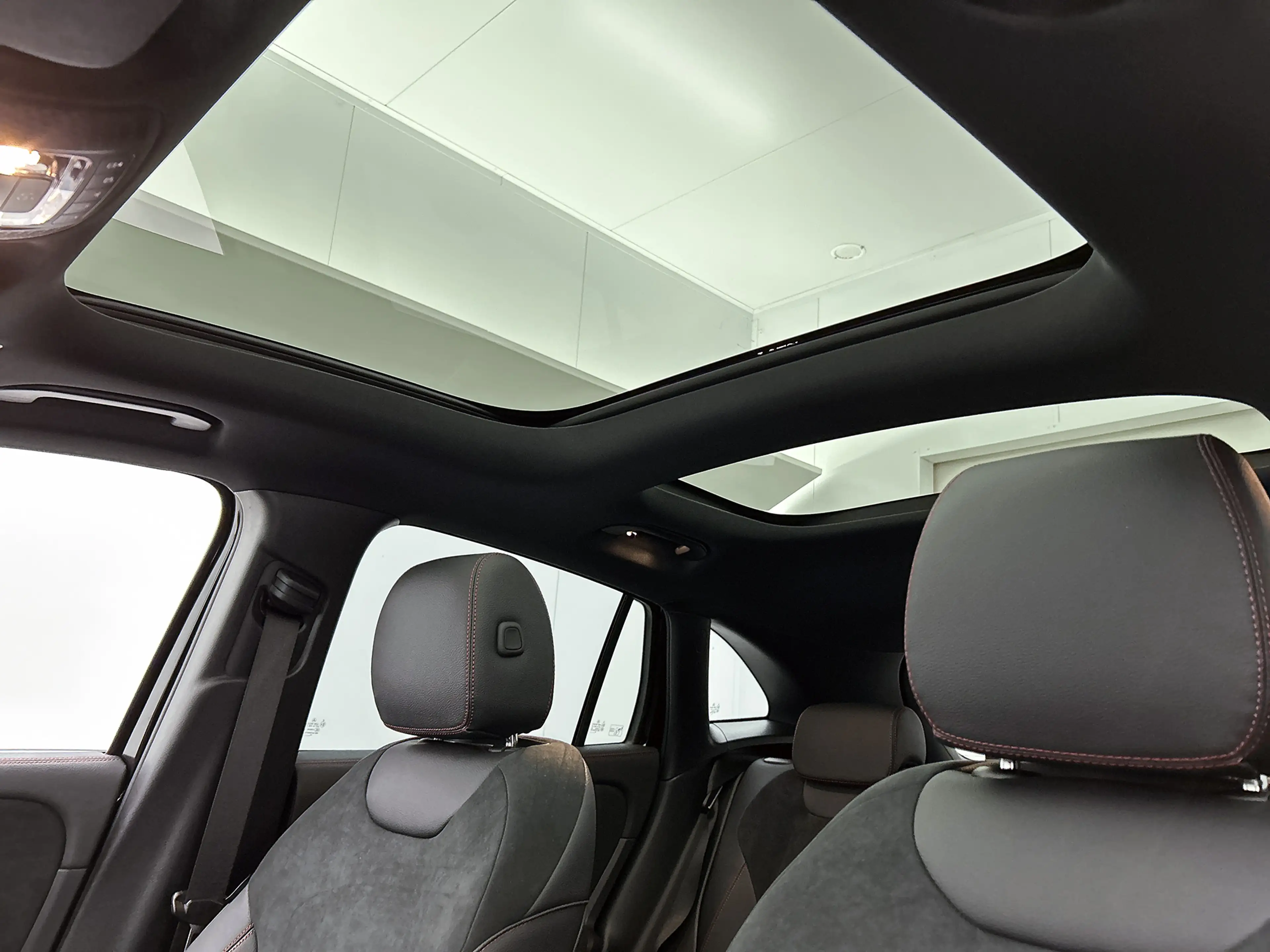 Mercedes-Benz GLA 180 Business Solution AMG | Premium Plus pakket | Nigh — photo 12