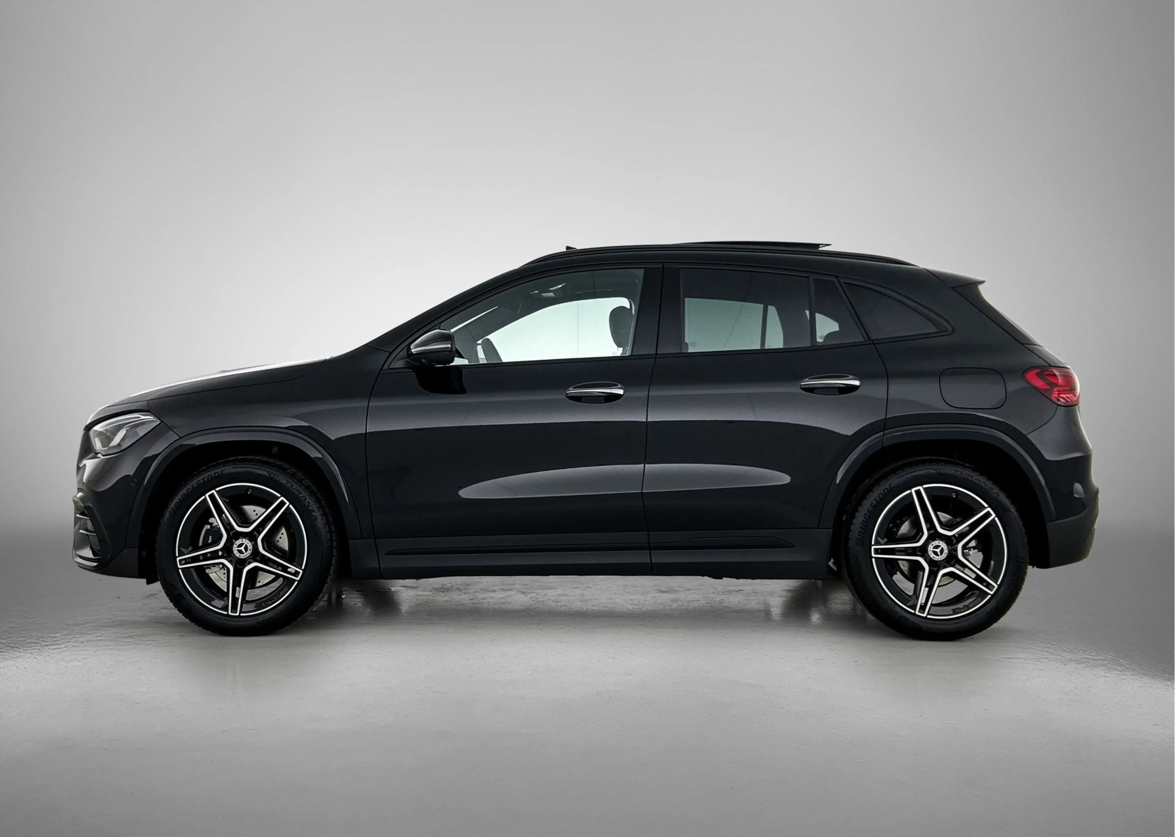 Mercedes-Benz GLA 180 Business Solution AMG | Premium Plus pakket | Nigh — photo 3
