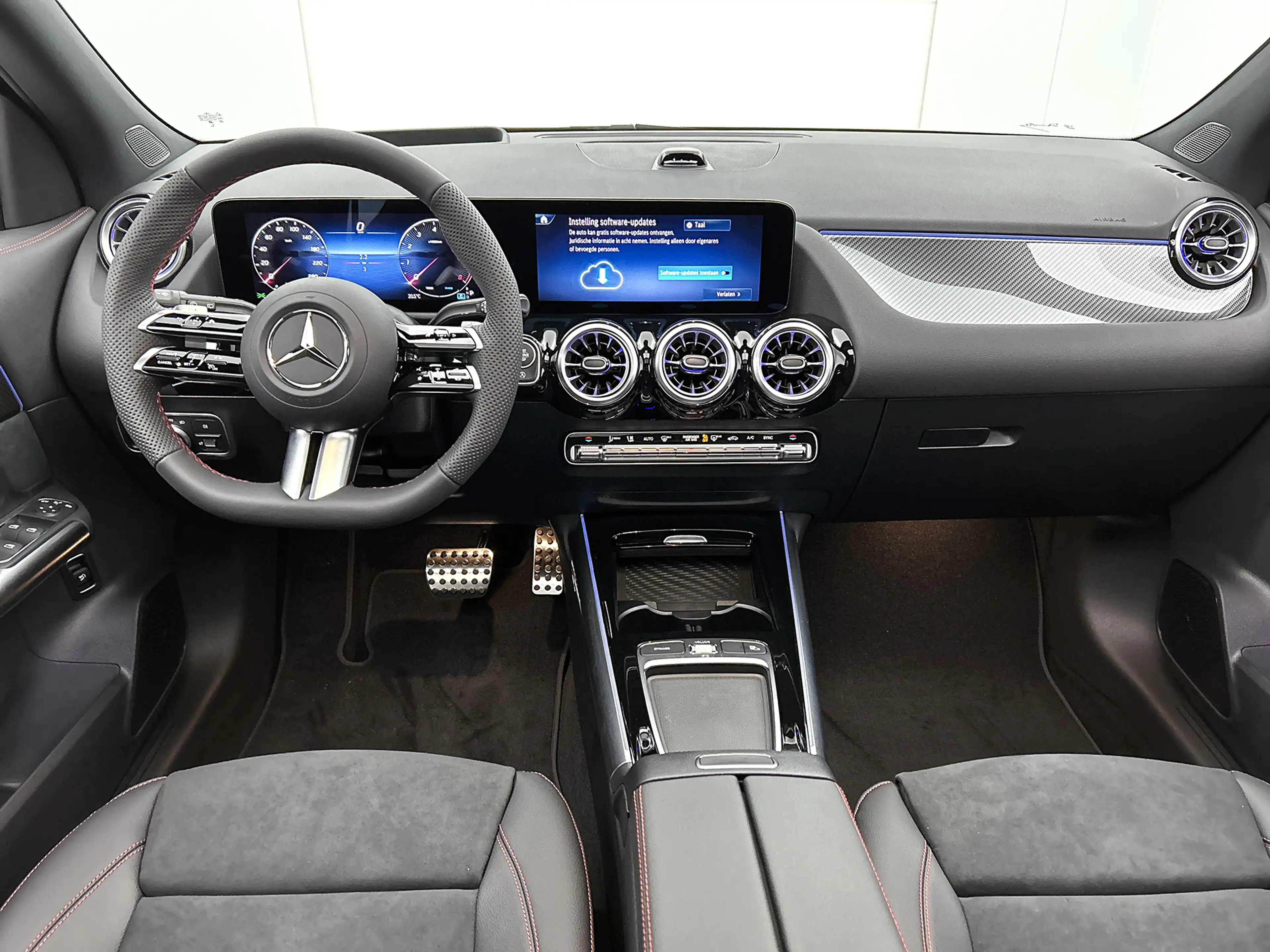 Mercedes-Benz GLA 180 Business Solution AMG | Premium Plus pakket | Nigh — photo 4