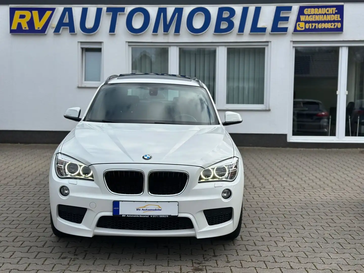 BMW X1 Baureihe X1 20 d xDrive M-SPORTPAKET Weiß - 1