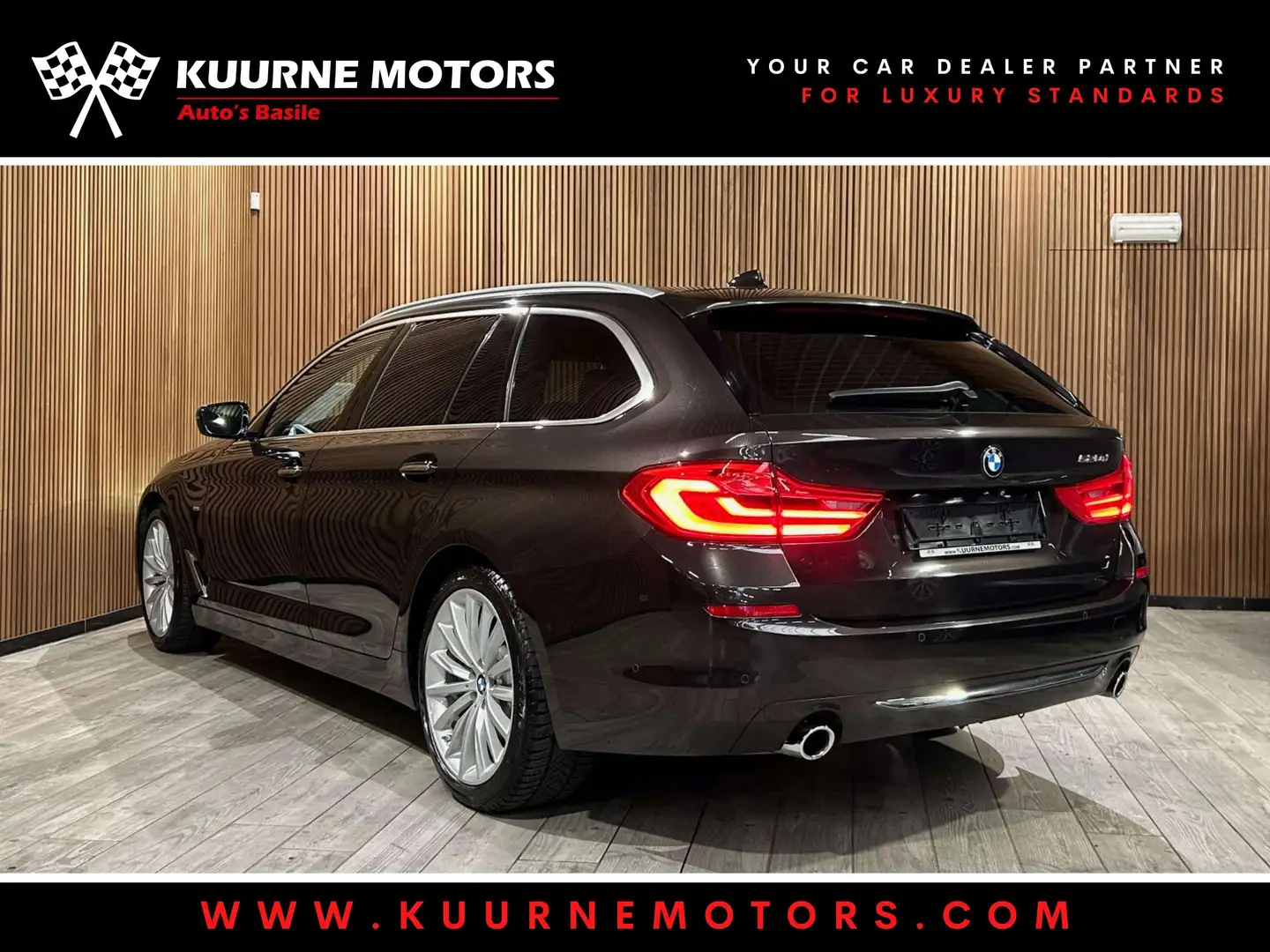 BMW 520 dA Touring Luxury 19\/Pano/ComfZet *1j garantie* Grijs - 2