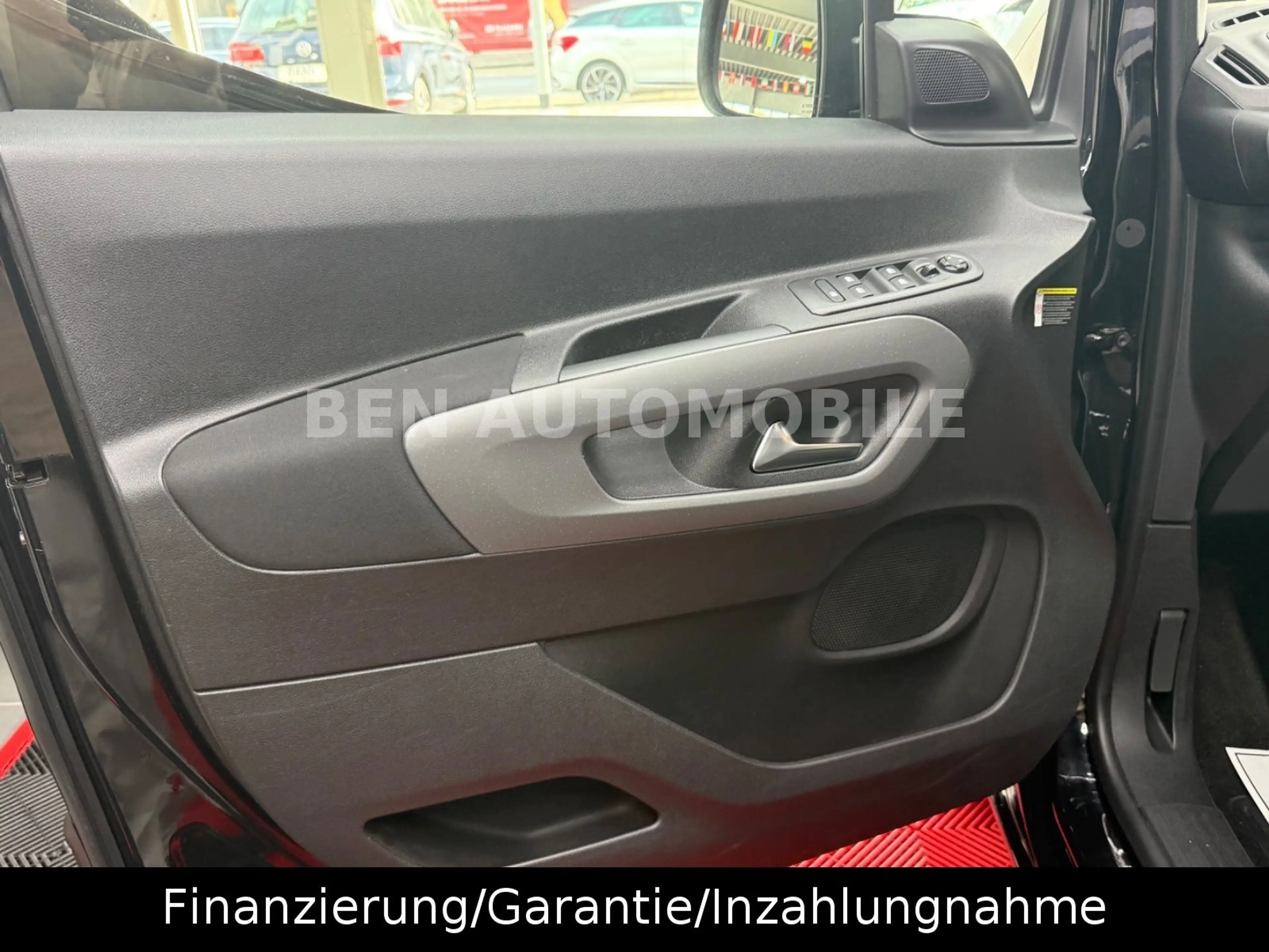 Citroen Berlingo Feel M RFK*NAVI*SHZ*PDC* — photo 8