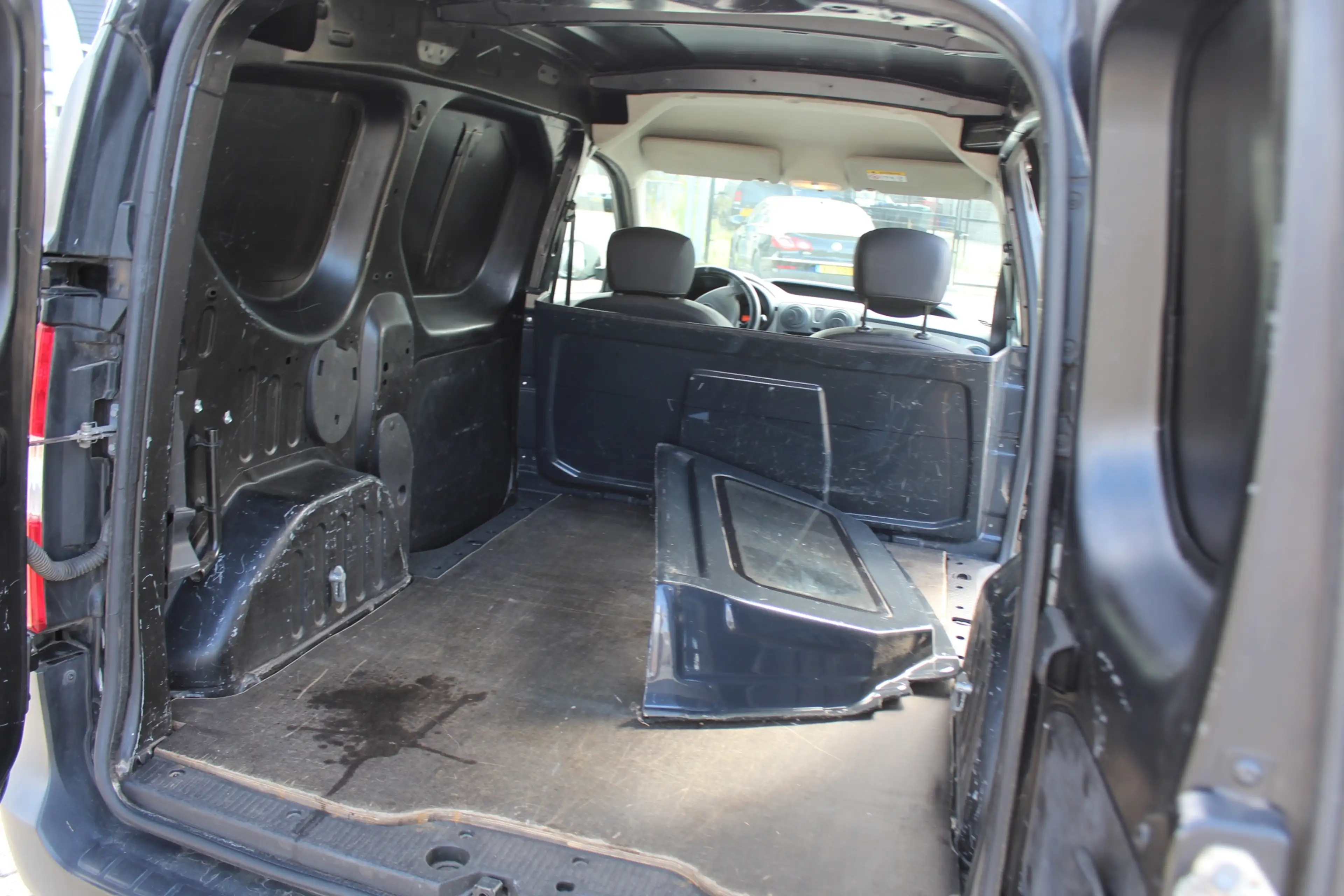Dacia Dokker 1.6 MPI 100 Basic tekhaak BENZINE — photo 23