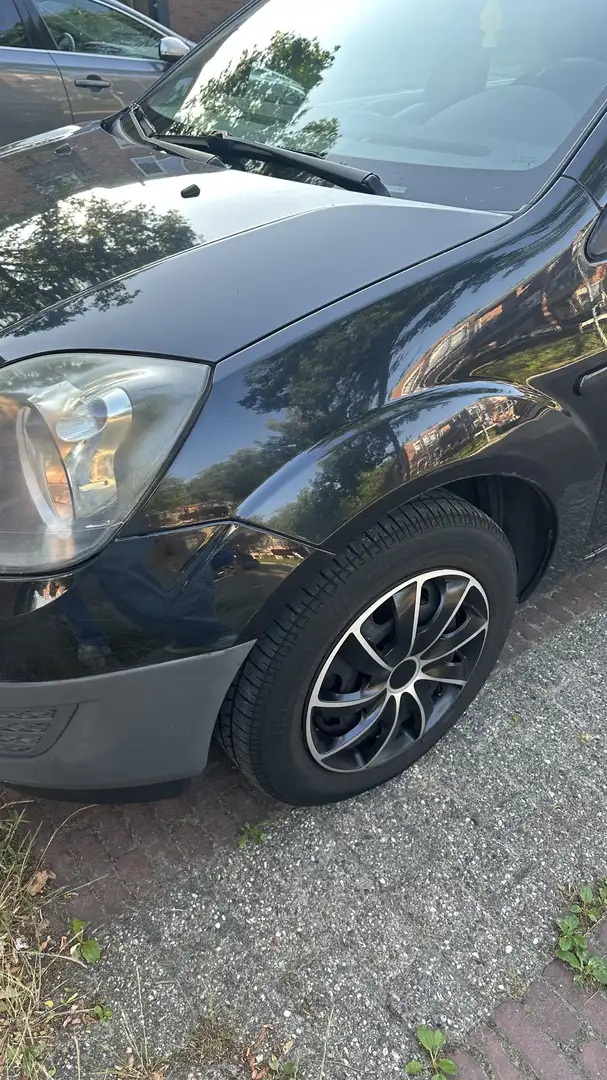 Ford Fiesta 1.3-8V Champion Zwart - 1