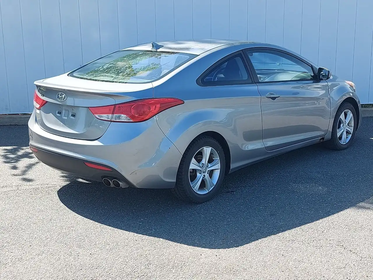 Hyundai ELANTRA снимка Hyundai ELANTRA