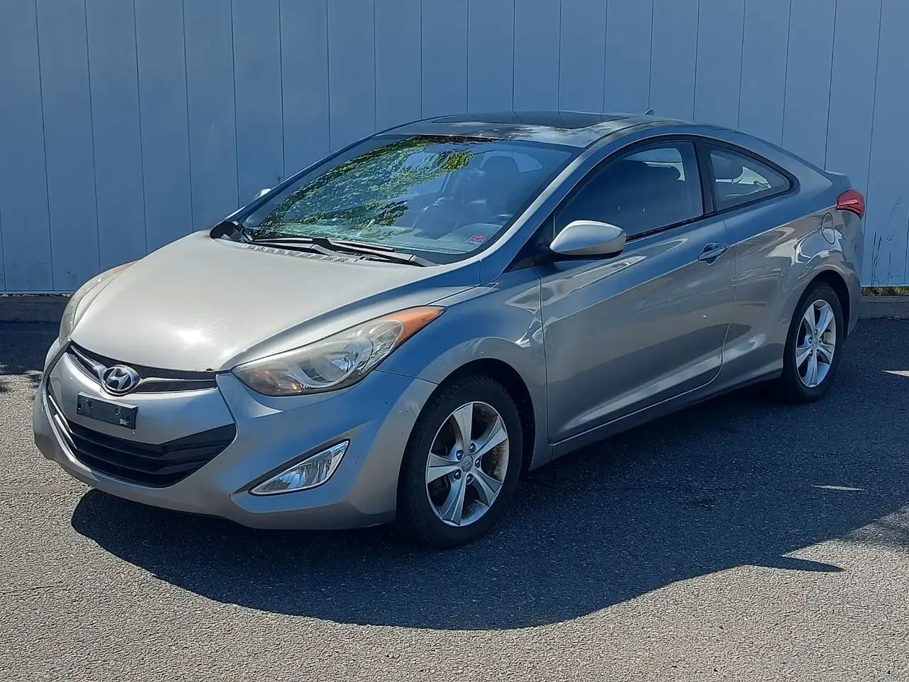 Hyundai ELANTRA снимка Hyundai ELANTRA