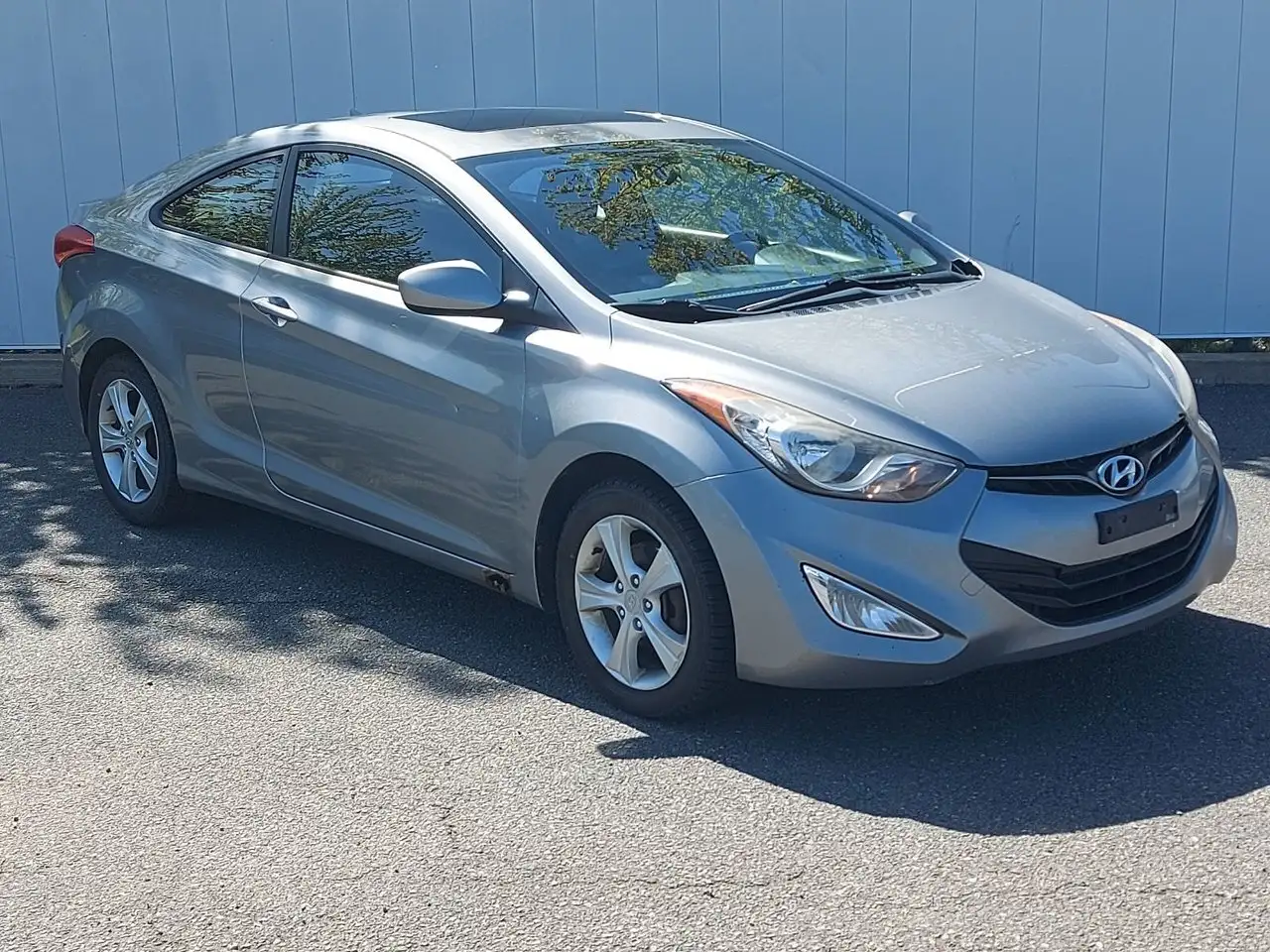 Hyundai ELANTRA снимка Hyundai ELANTRA