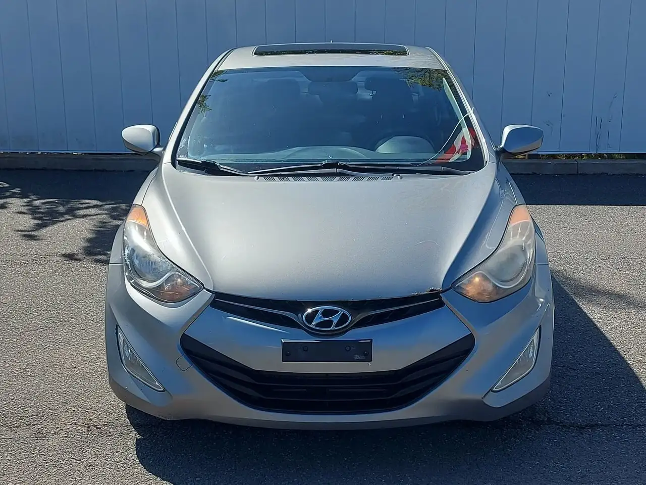 Hyundai ELANTRA снимка Hyundai ELANTRA