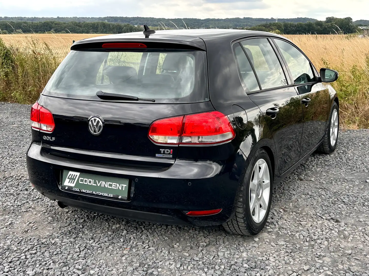 Volkswagen Golf 1.6 TDi BlueMotion - Keyless - CUIR - GPS Zwart - 2